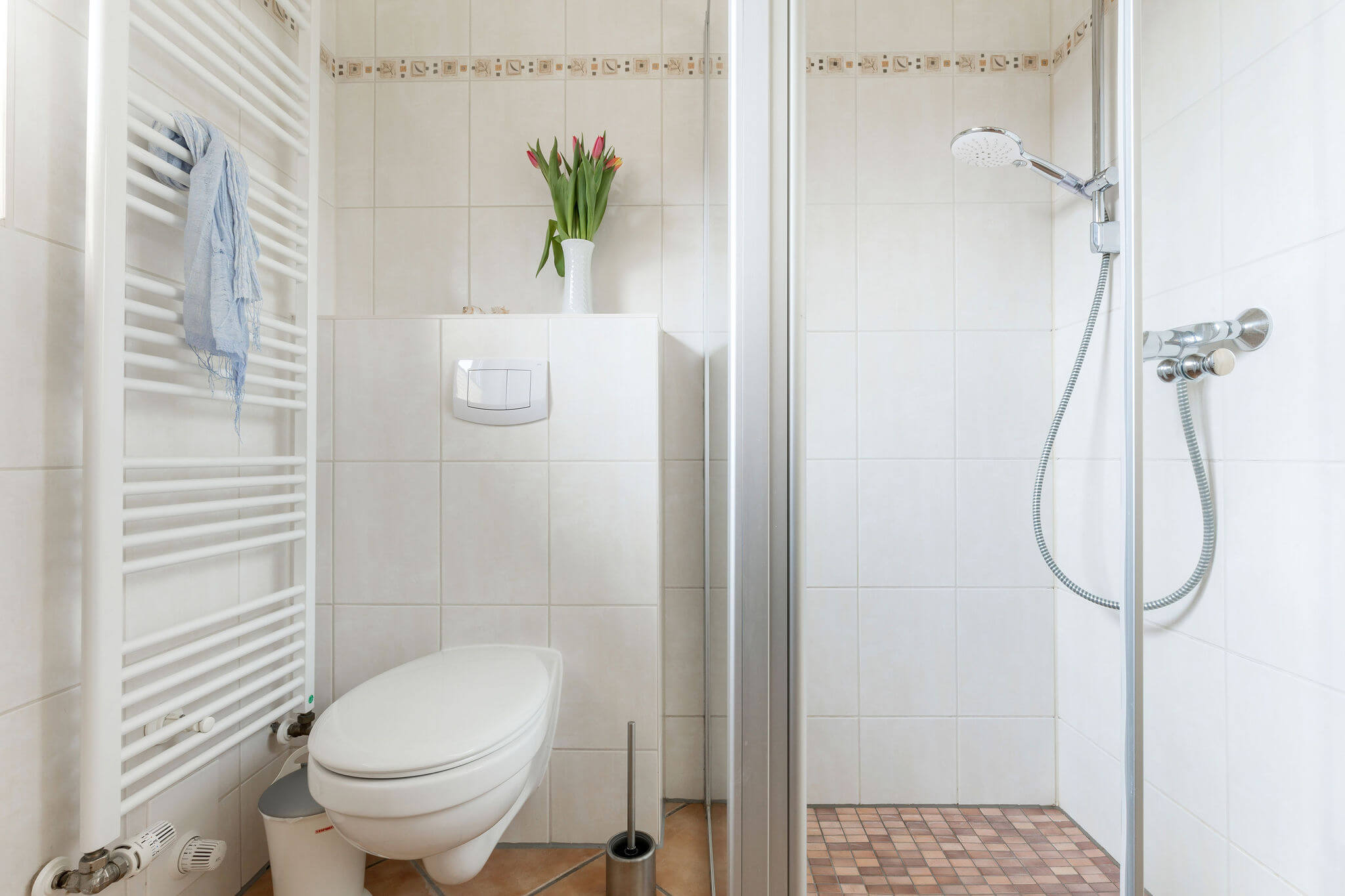5-Sterne-Ferienhaus Badezimmer mit Dusche